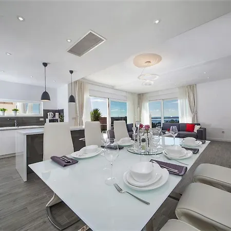 Red With Pool And Sea View Villa