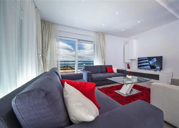 Red With Pool And Sea View