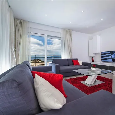 Red With Pool And Sea View